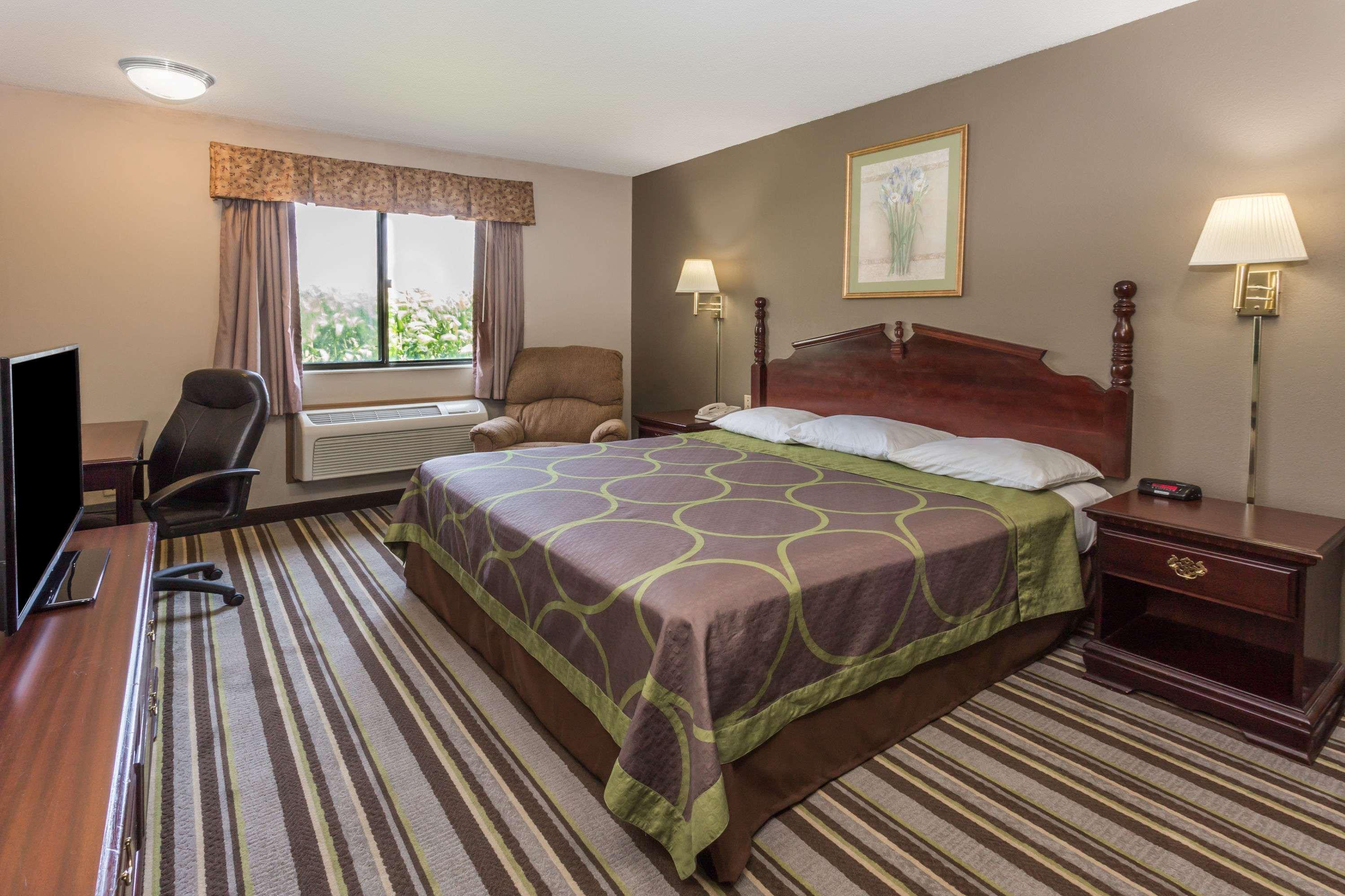 Super 8 By Wyndham Yorkville Esterno foto